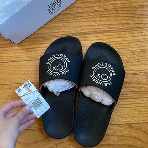 ADIDAS - ADILETTE X ANDRÉ SARAIVA SLIDES
